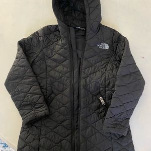 North Face 3/4 length thermoball black jacket.
